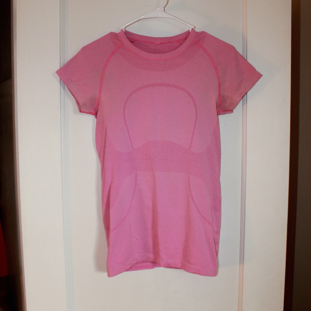 run swiftly t shirt size 6 lululemon